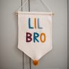 7179wallhanginglilbro03  Avayves Feine Papeterie Und Geschenke Für Babys Und Kids Wall Hanger Wandbehang Wimpel little brother