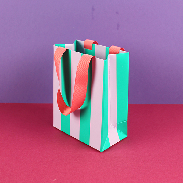 Geschenkpapier Tasche Papiertasche Tragetasche