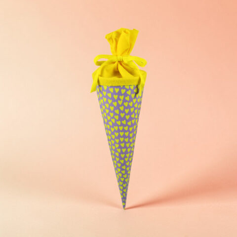 Schultüte / Geschwistertüte mit Herzen, flieder/neongelb, 35cm